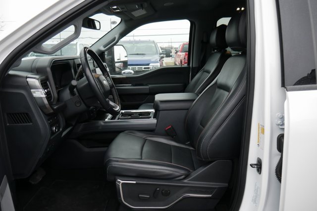 Used 2024 Ford F250 Lariat w/ Lariat Ultimate Package image 2