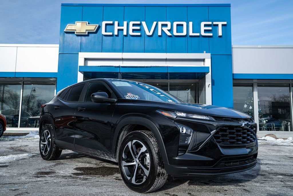 Used 2024 Chevrolet Trax RS w/ Sunroof Package image 1