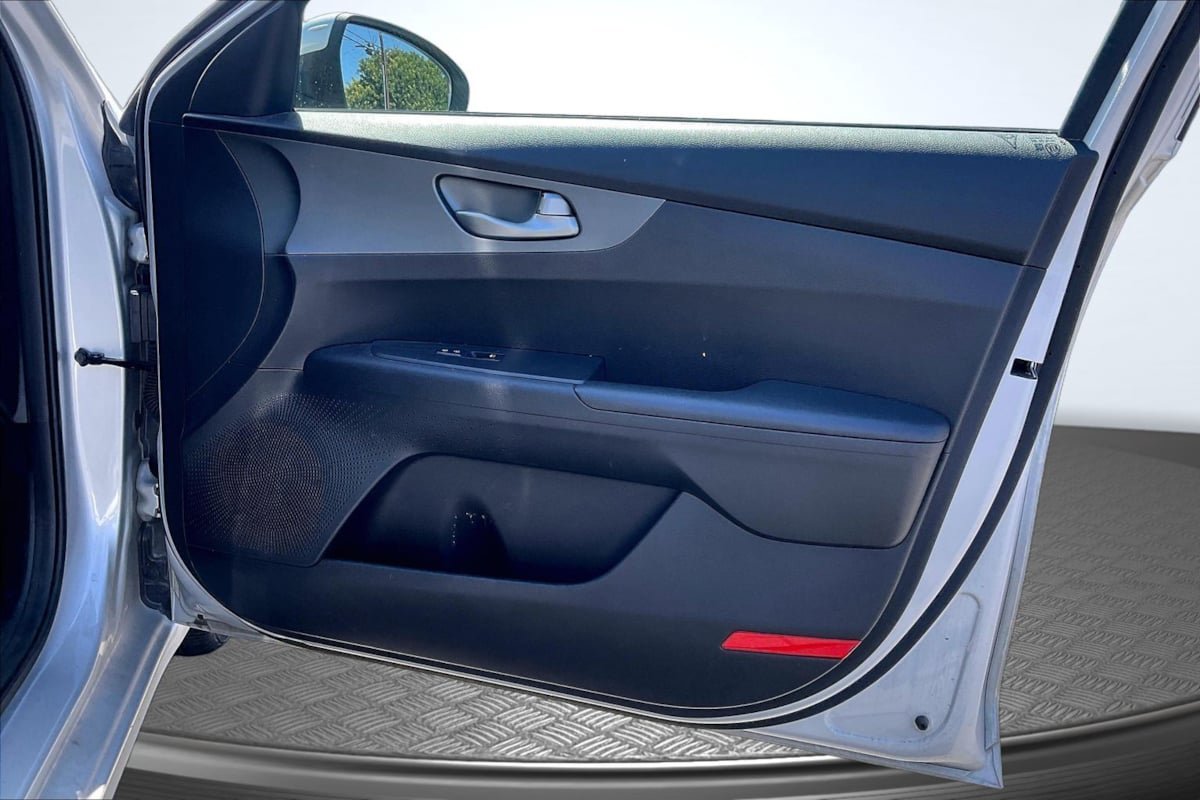 Used 2019 Kia Forte LXS FWD image 24