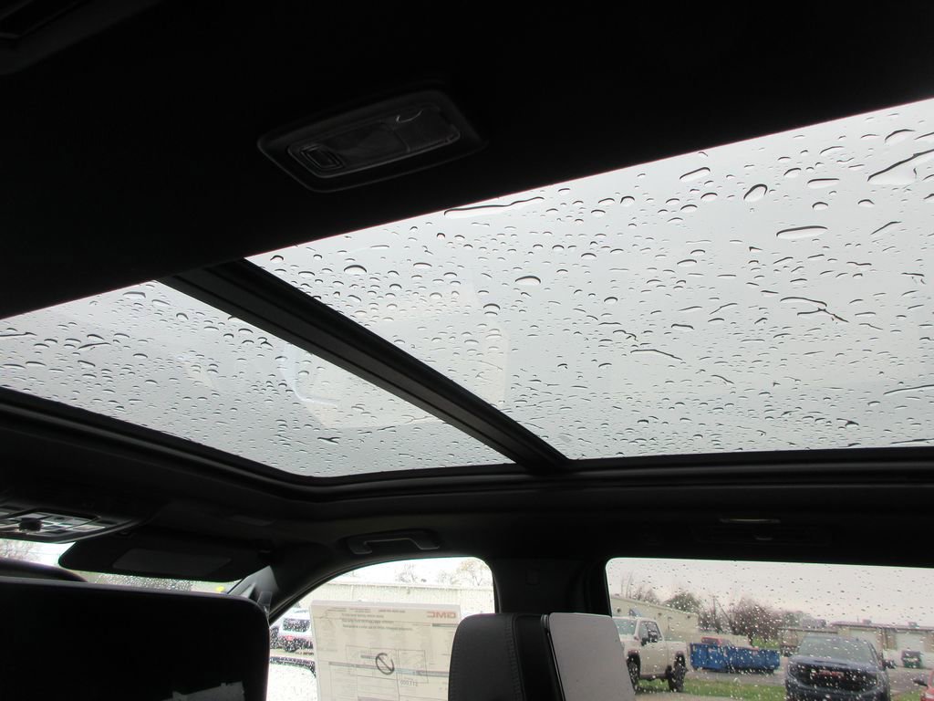 New 2026 GMC Yukon Denali image 14