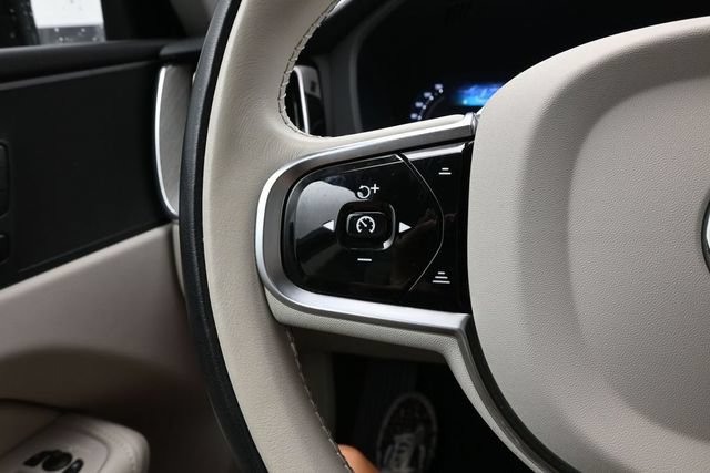 Used 2024 Volvo XC60 B5 Plus AWD/4WD image 25