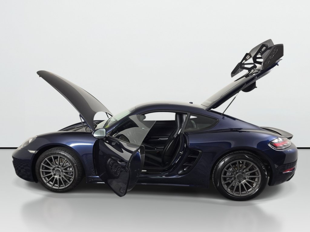 Used 2018 Porsche 718 Cayman RWD image 10