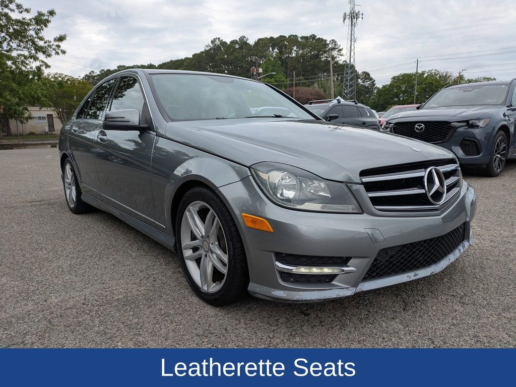 Used 2014 Mercedes-Benz C 250 Sedan video 2