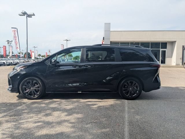 Certified 2026 Toyota Sienna XSE FWD image 6