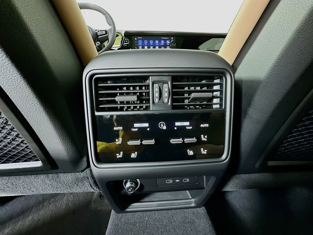 New 2026 Porsche Cayenne Coupe image 34