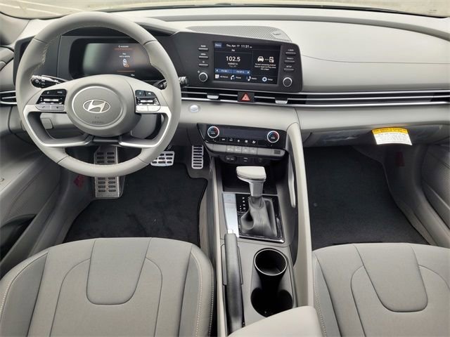 New 2025 Hyundai Elantra SEL FWD image 16