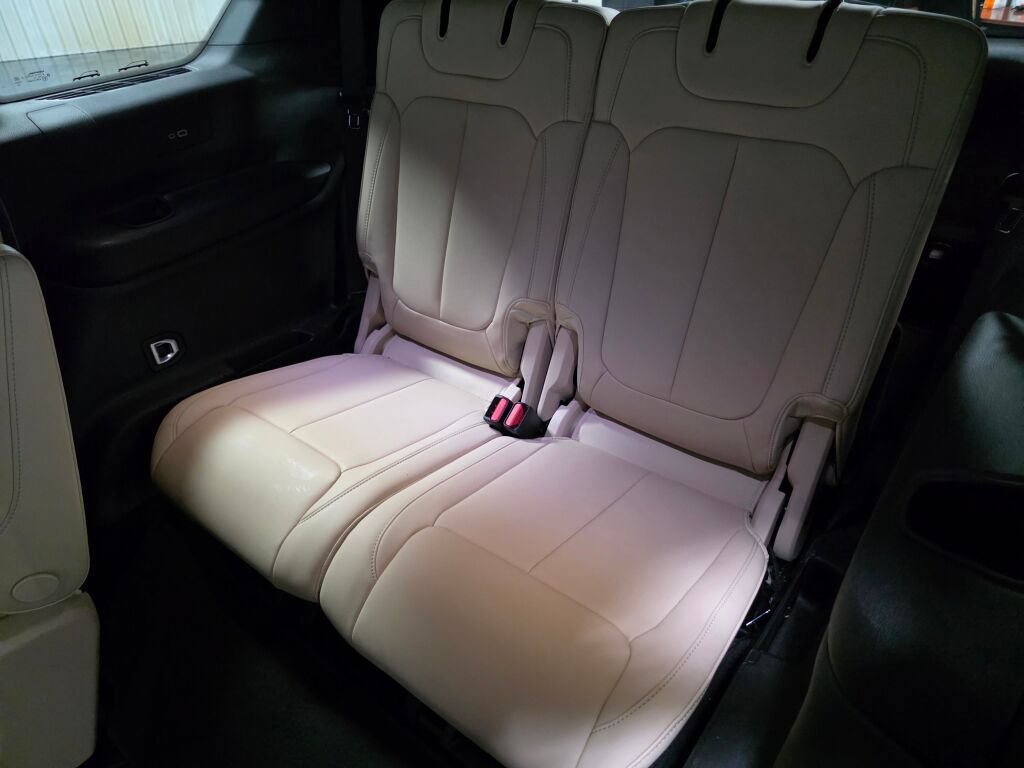 Used 2025 Jeep Grand Cherokee L Limited AWD/4WD image 11