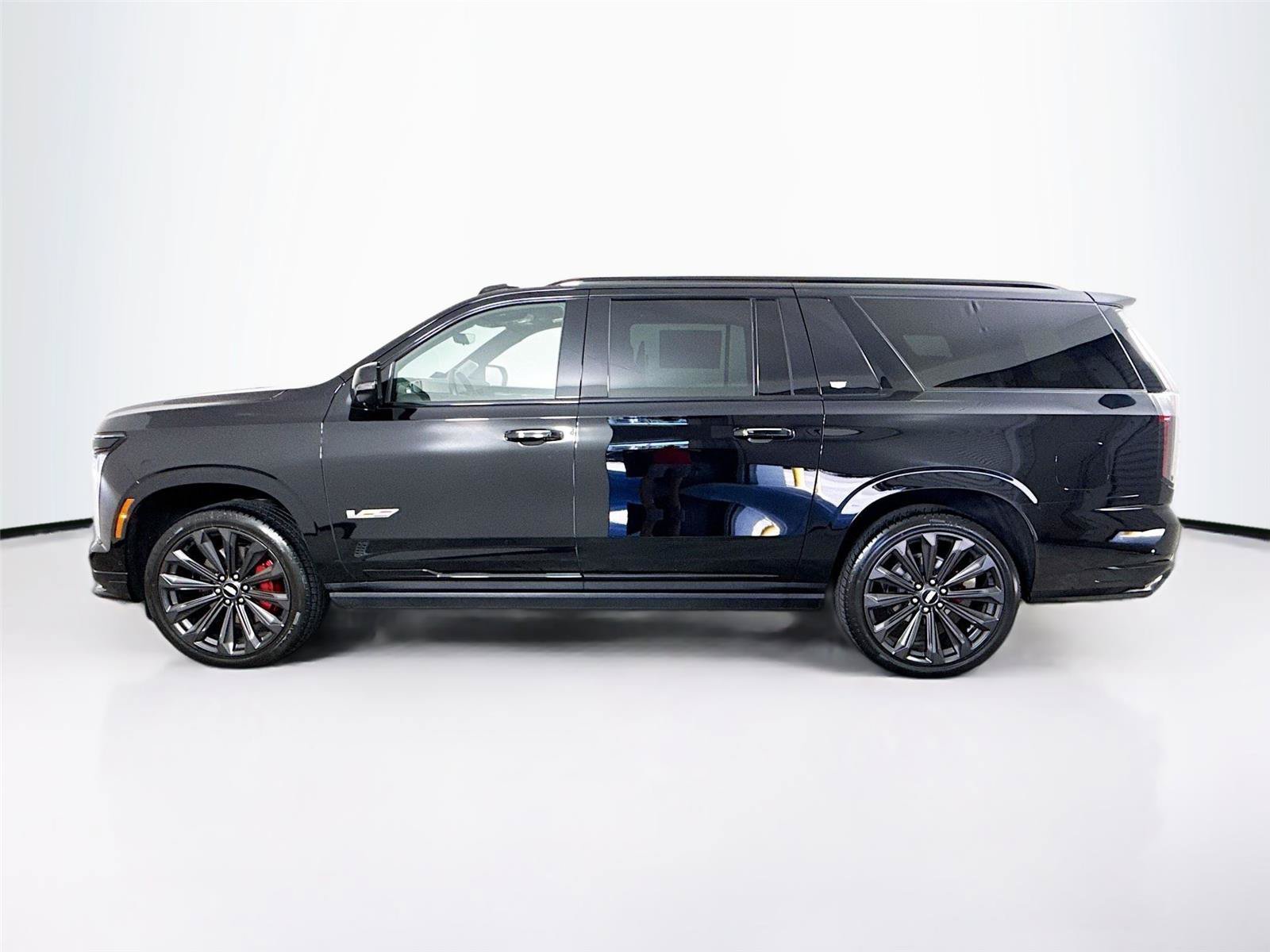 Used 2025 Cadillac Escalade ESV V AWD/4WD image 37