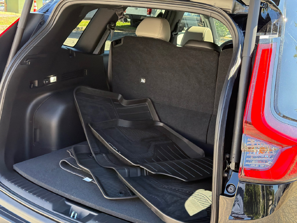 Used 2025 Honda CR-V Sport Touring image 8