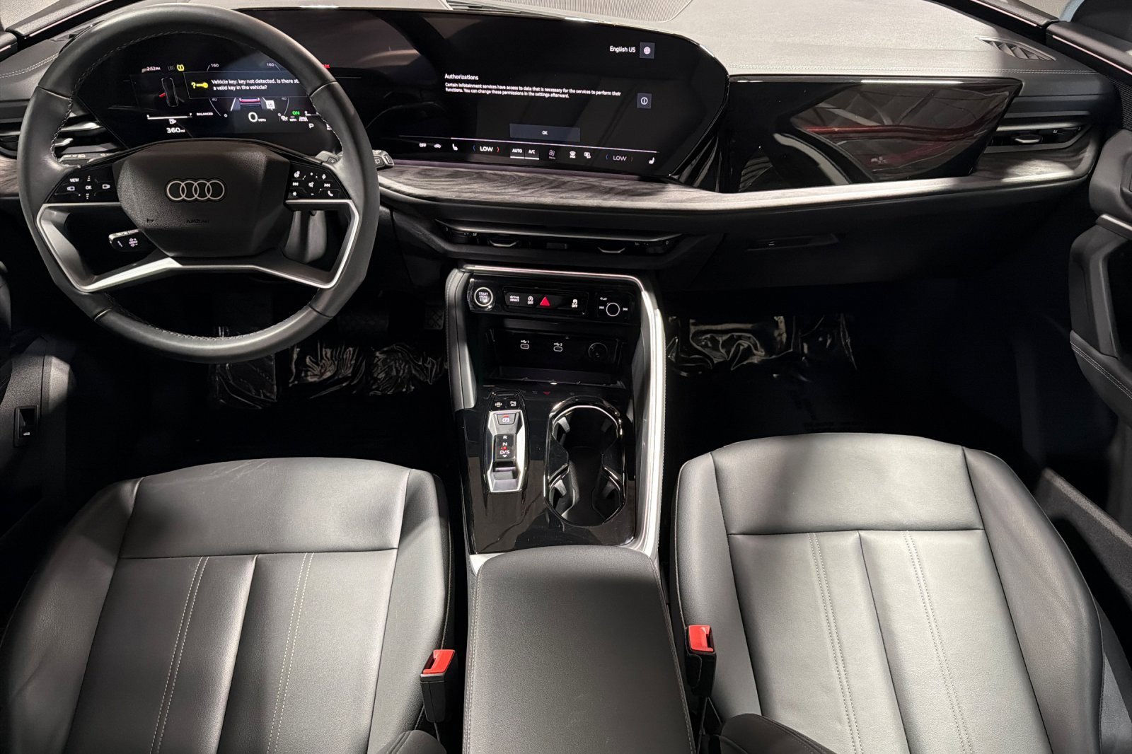 Used 2025 Audi Q5 Premium w/ Convenience Package image 12