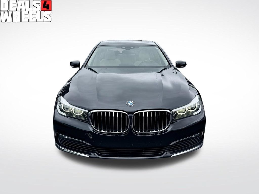 Used 2018 BMW 740i RWD image 2