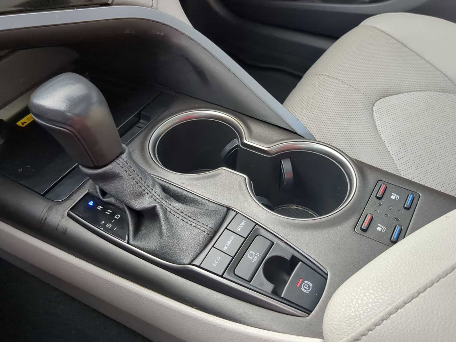 Used 2022 Toyota Camry XSE w/ Navigation Package image 22