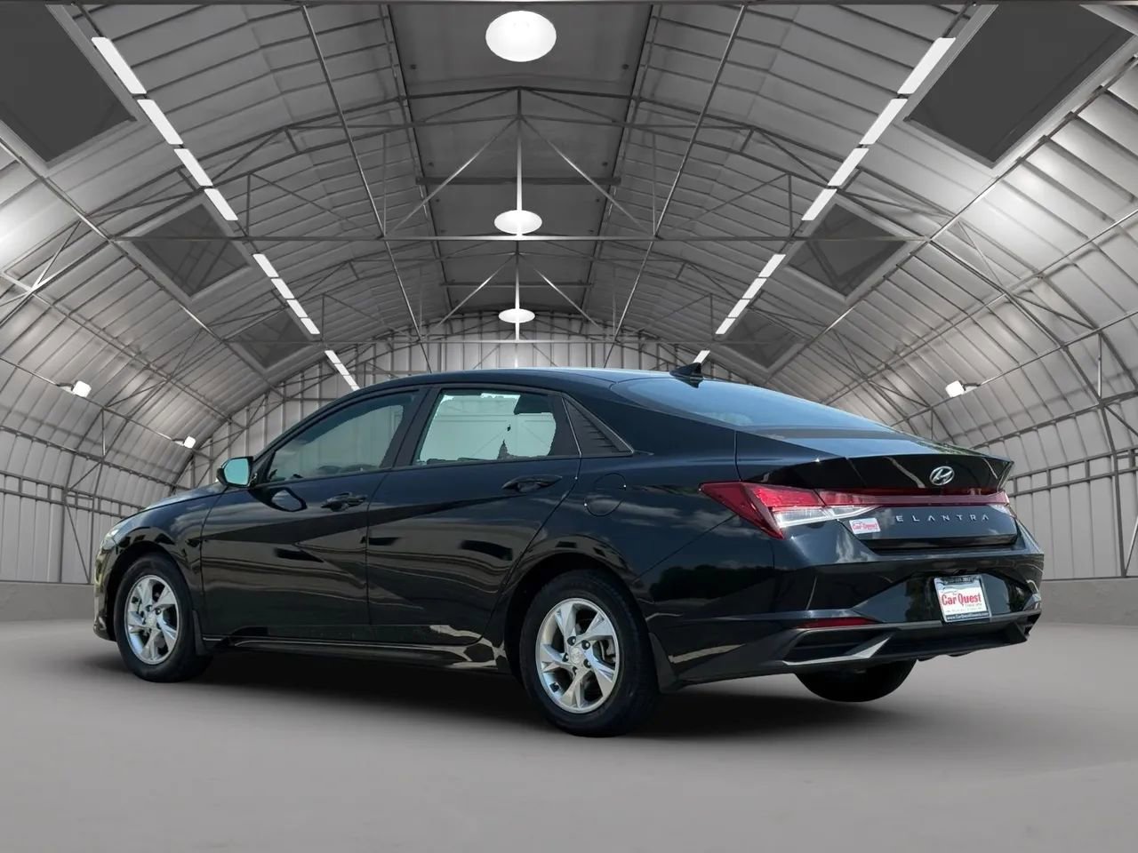 Used 2022 Hyundai Elantra SE image 5