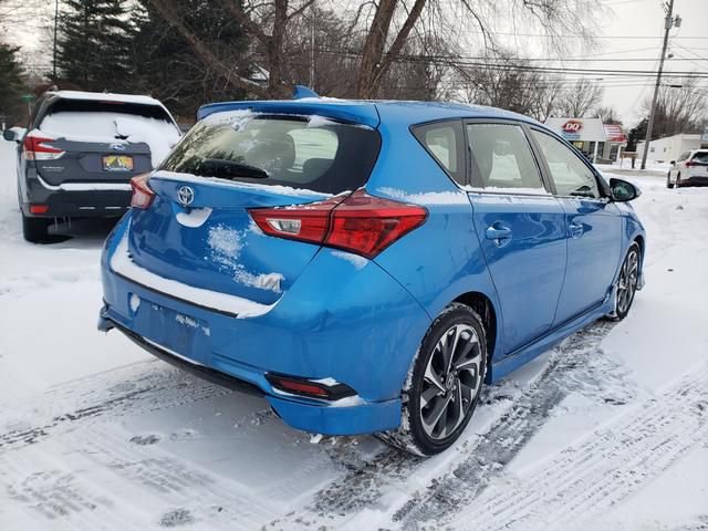 Used 2017 Toyota Corolla iM image 3