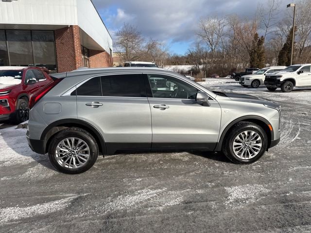 Used 2024 Cadillac XT4 Premium Luxury image 9
