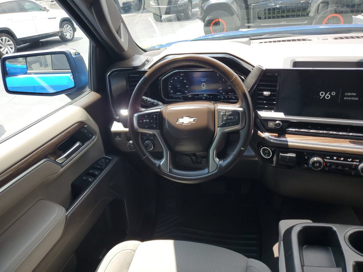 Used 2025 Chevrolet Silverado 1500 LT RWD image 13
