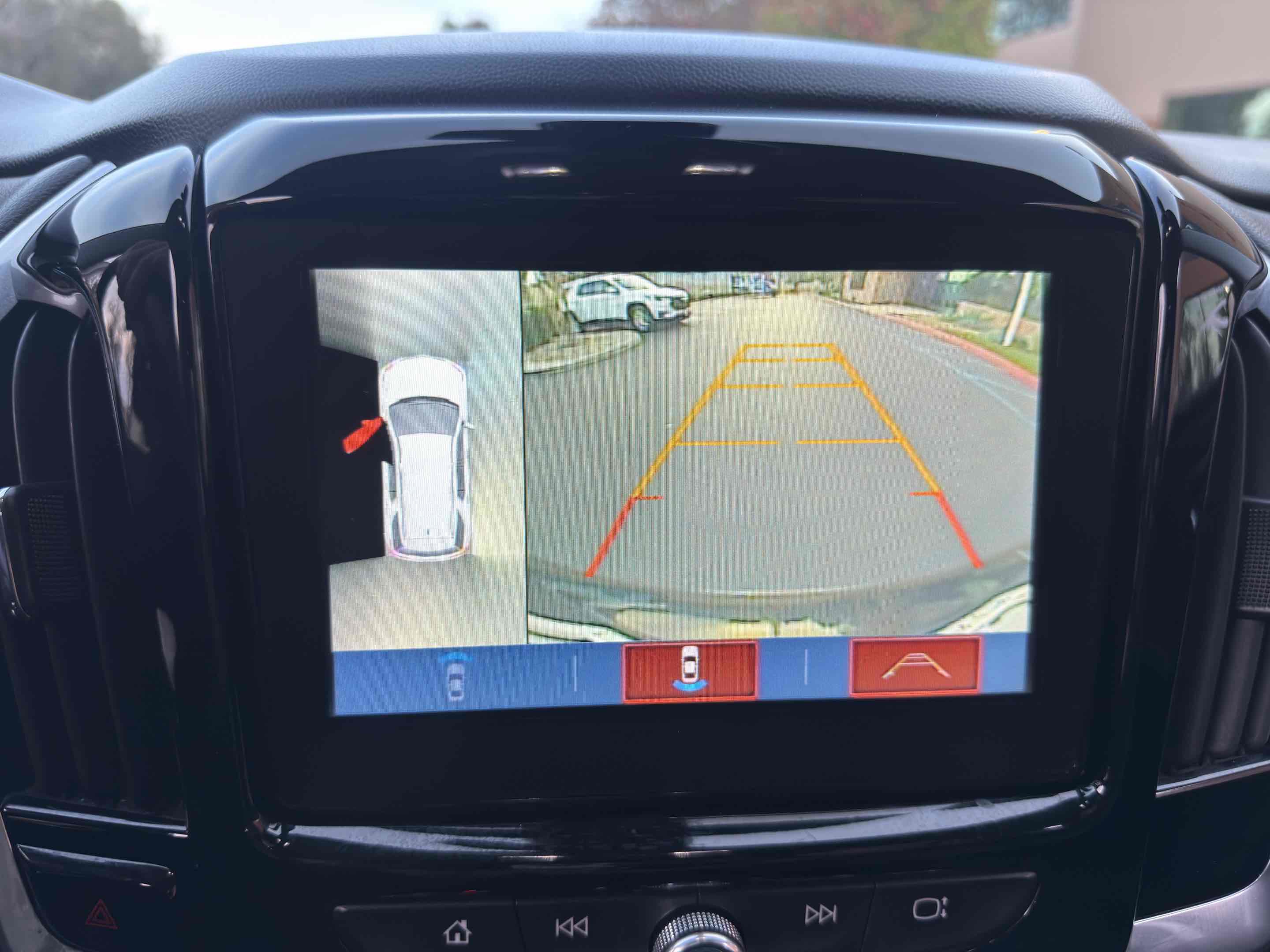 Used 2018 Chevrolet Traverse Premier w/ LPO, Black Accent Package image 41