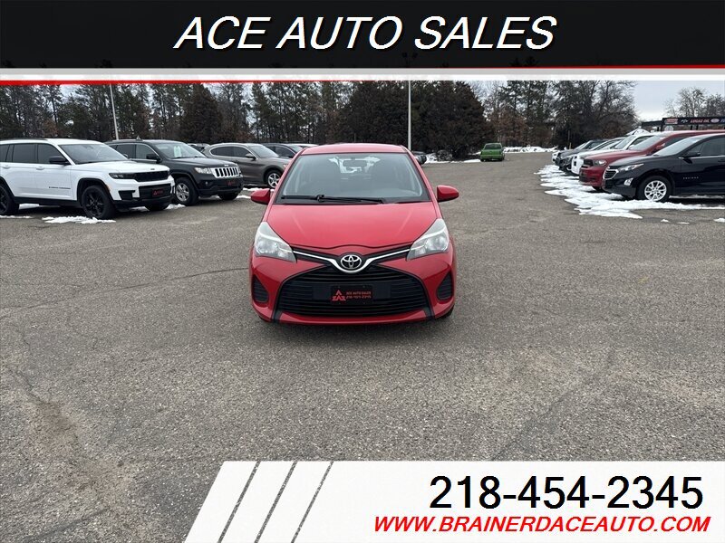 Used 2015 Toyota Yaris L image 6