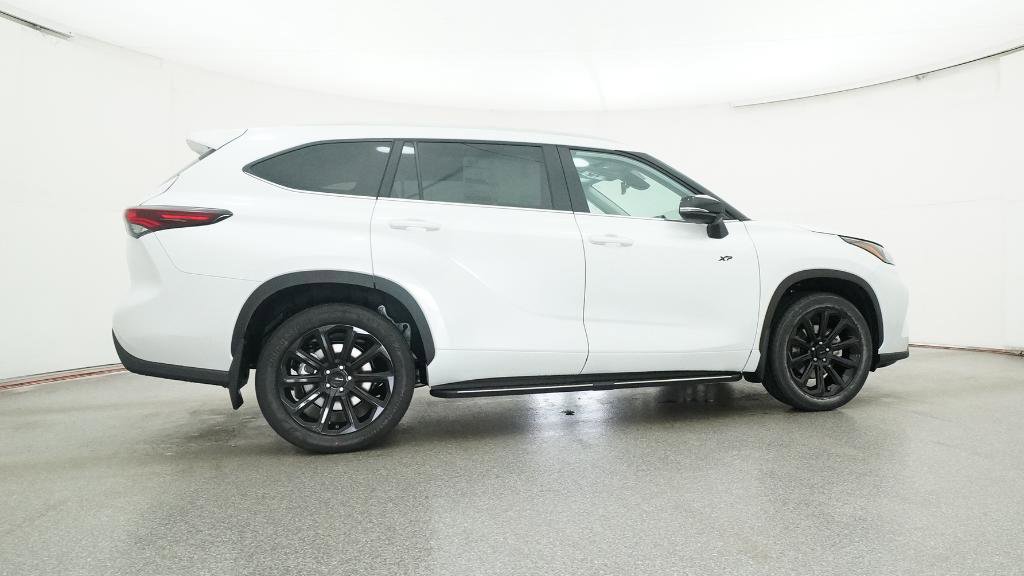 New 2026 Toyota Highlander XLE image 29