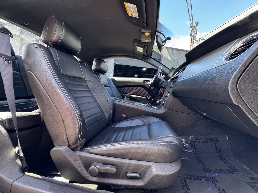 Used 2012 Ford Mustang GT Premium w/ Security Pkg RWD image 16