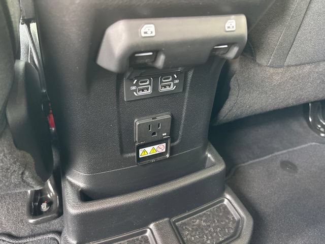 Used 2025 Jeep Wrangler Unlimited Sahara w/ Safety Group AWD/4WD image 14