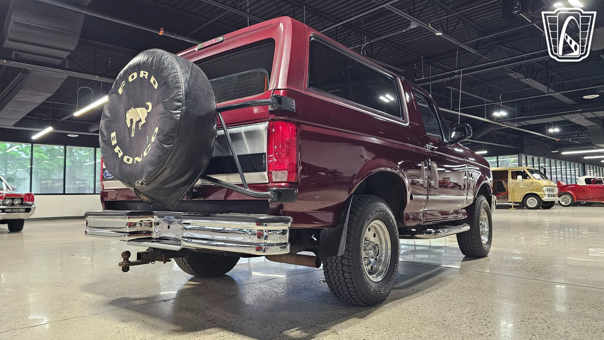 Used 1996 Ford Bronco XLT image 11