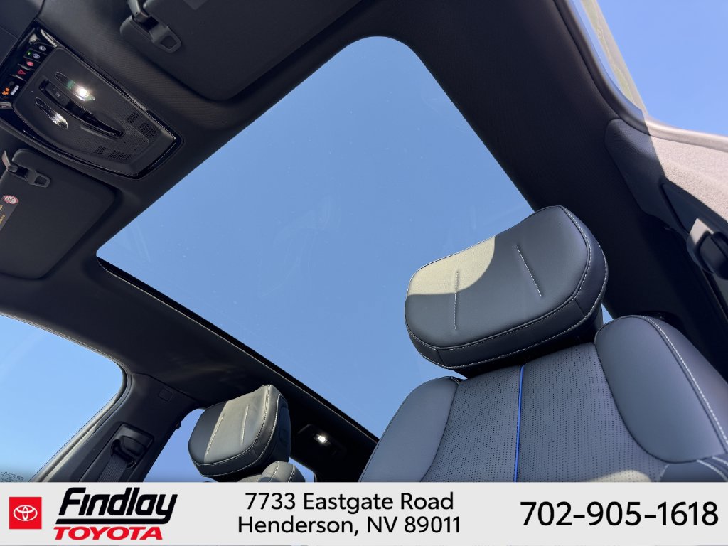 Used 2024 Cadillac Lyriq Sport AWD/4WD image 9