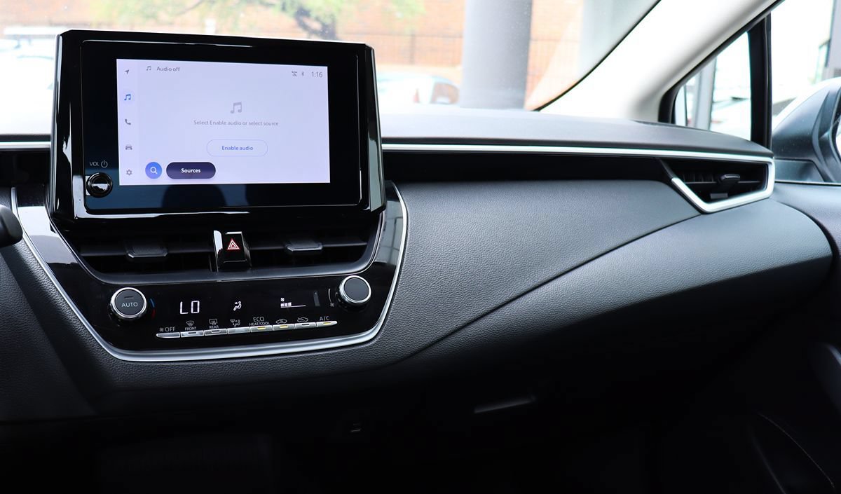 Used 2023 Toyota Corolla LE FWD image 42