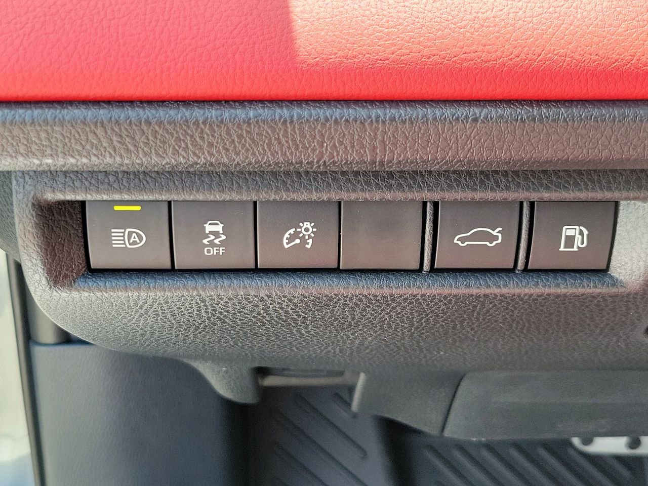 New 2026 Toyota Camry XSE FWD image 31