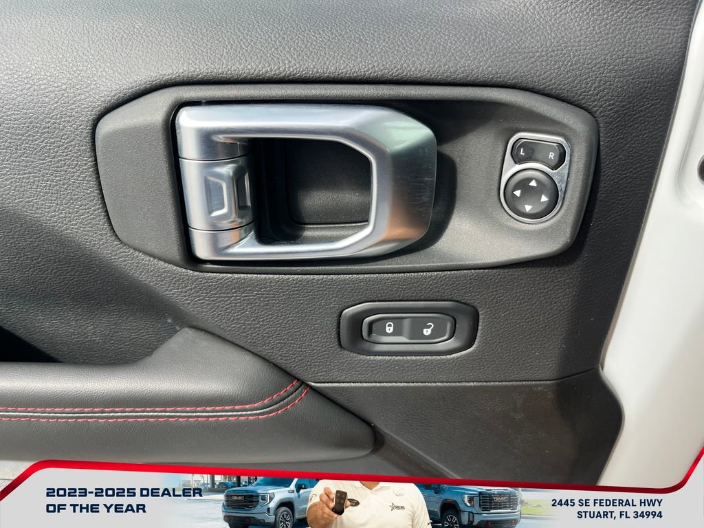 Used 2024 Jeep Wrangler Unlimited Rubicon image 17