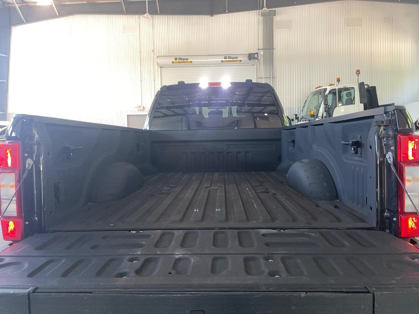 Used 2022 Ford F350 Lariat w/ Lariat Ultimate Package AWD/4WD image 22