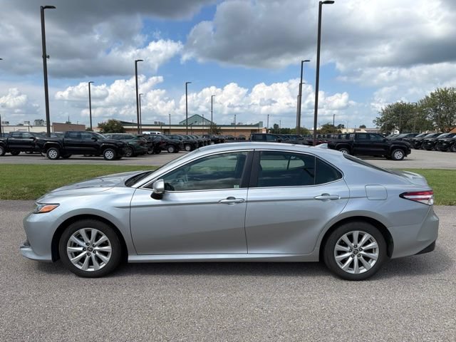 Used 2020 Toyota Camry LE w/ Convenience Package AWD/4WD image 3