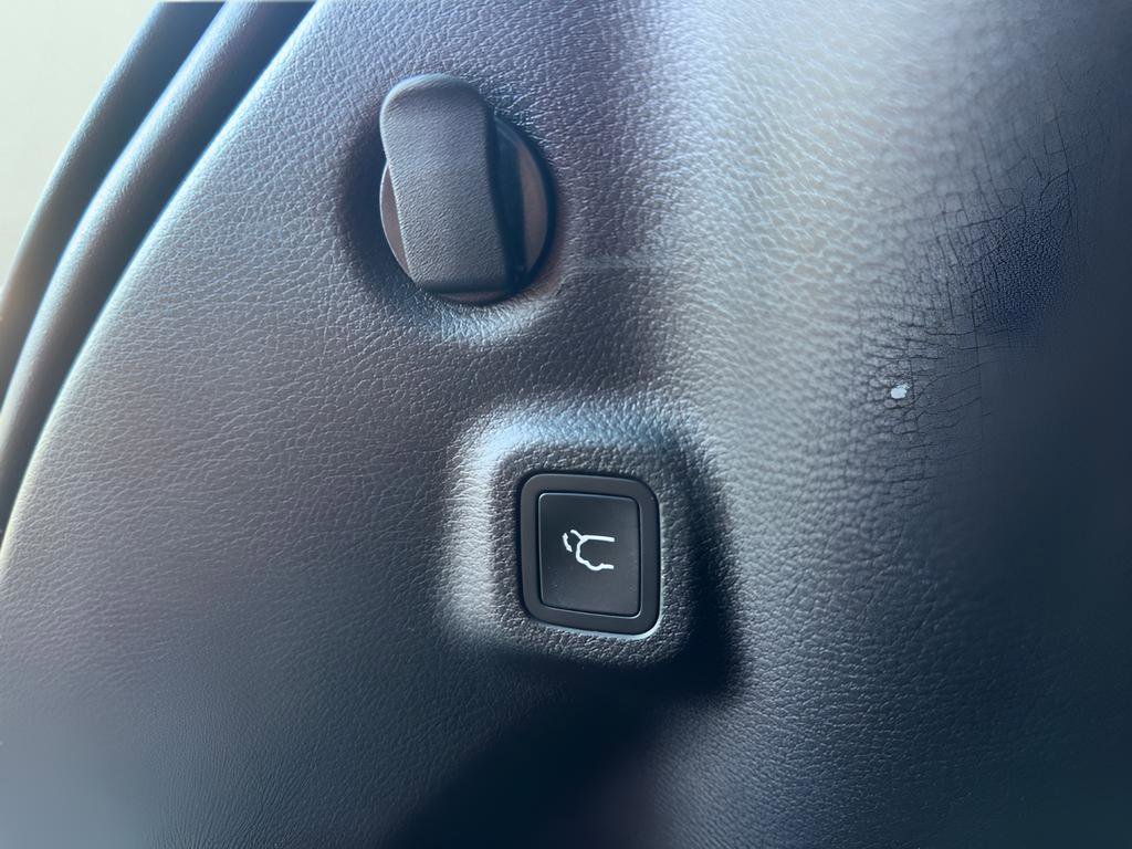 Used 2025 Jeep Compass Latitude w/ Convenience Group image 48