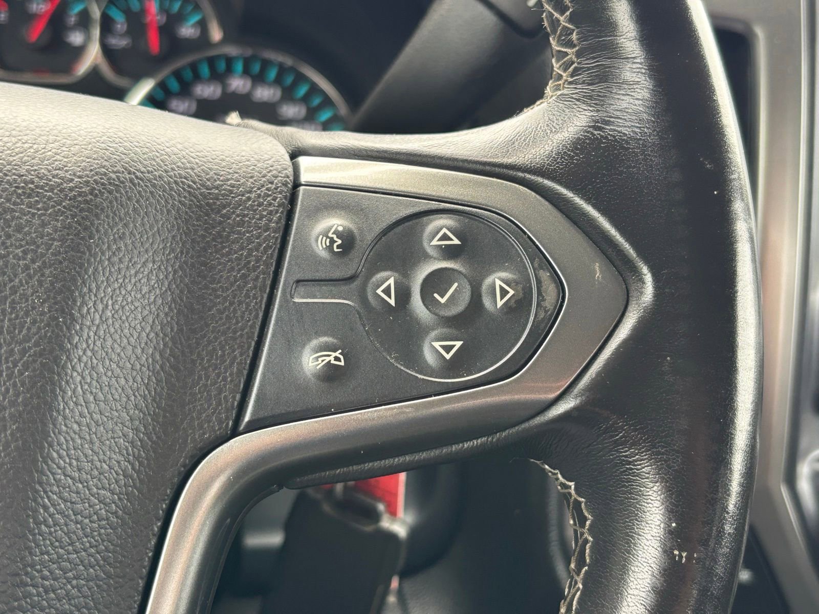 Used 2018 Chevrolet Silverado 1500 LT w/ All Star Edition AWD/4WD image 26