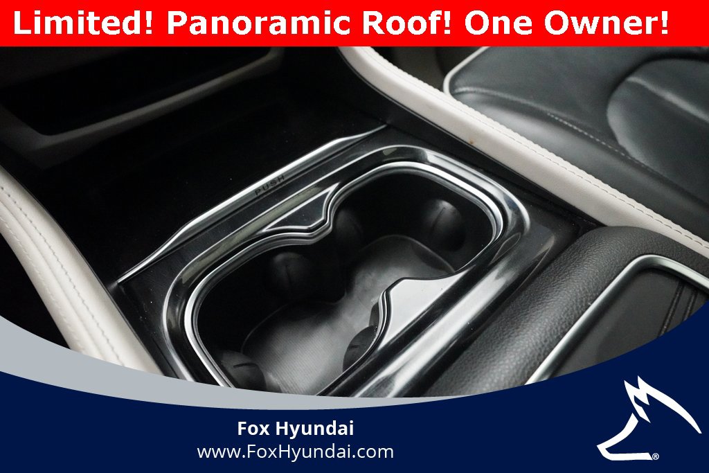 Used 2024 Chrysler Pacifica Limited image 18