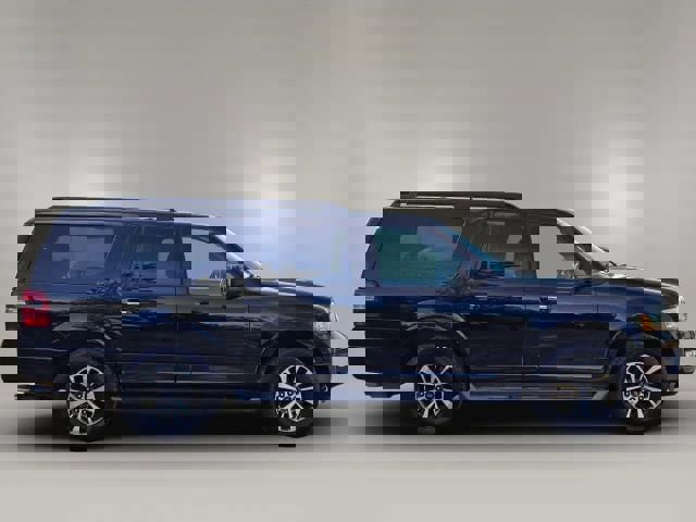 Used 2016 Ford Expedition EL XLT image 4