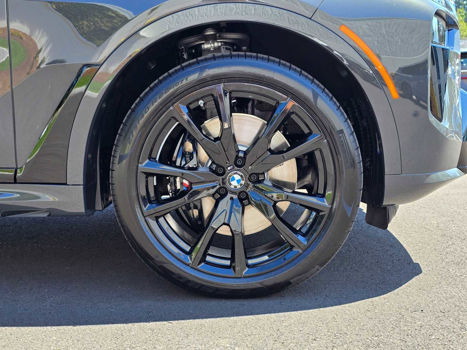 New 2026 BMW X7 M60i image 9