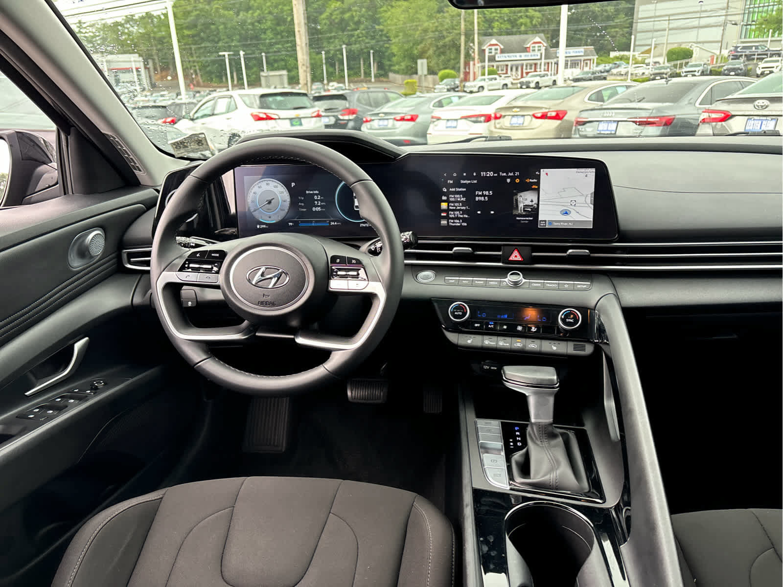 Used 2023 Hyundai Elantra SEL w/ Convenience Package FWD image 24