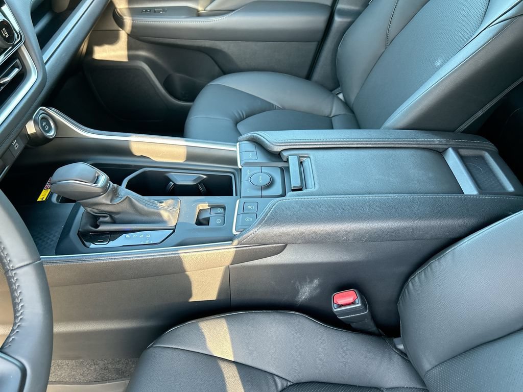 Certified 2026 Toyota Grand Highlander FWD image 29