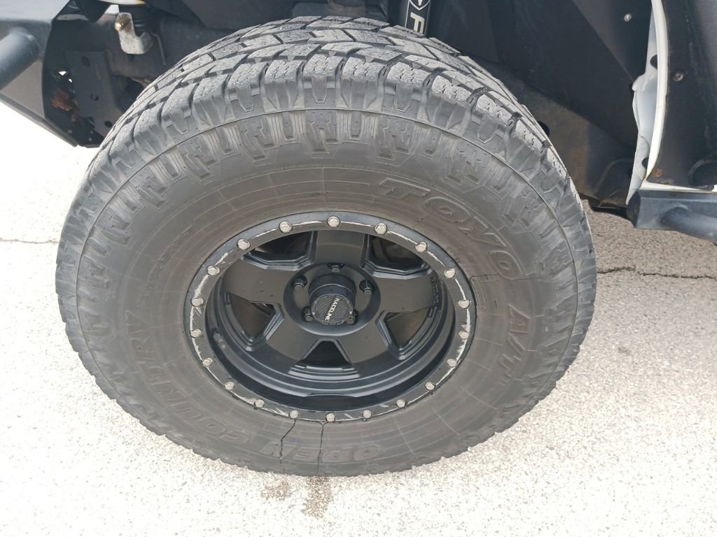 Used 2016 Jeep Wrangler Sport AWD/4WD image 19