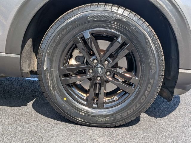 Used 2023 Ford Explorer XLT RWD image 13