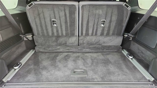 Used 2025 Rivian R1S Adventure image 15