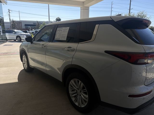 Used 2022 Mitsubishi Outlander ES FWD image 13