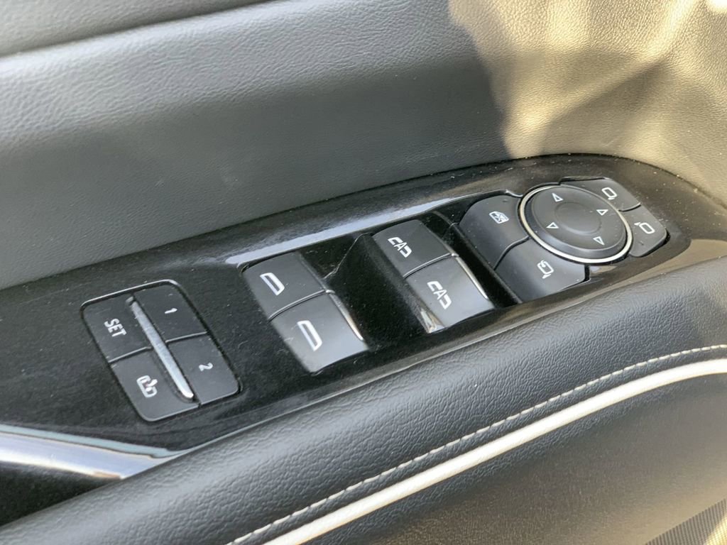 Certified 2023 Cadillac Escalade Premium Luxury RWD image 21