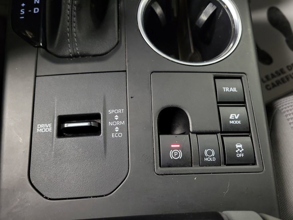 Used 2023 Toyota Highlander LE image 15