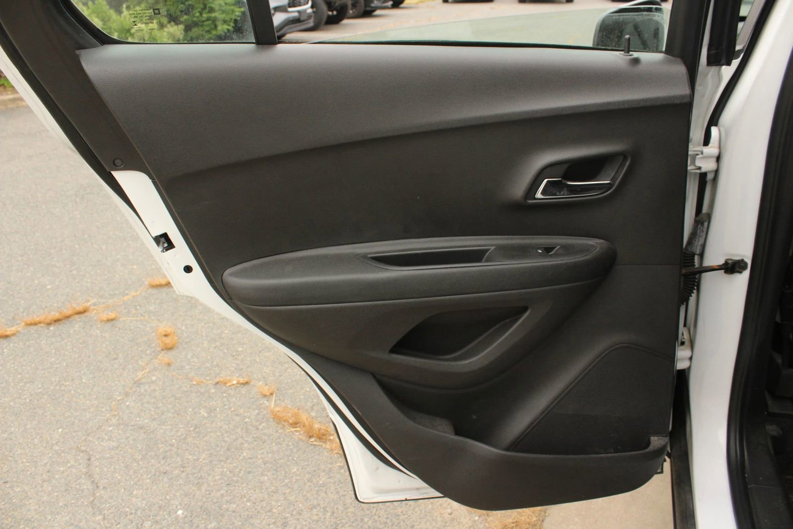 Used 2016 Chevrolet Trax LS w/ LPO, Protection Package FWD image 13