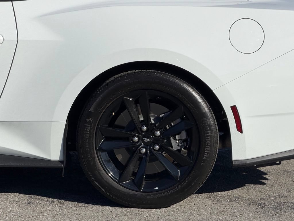 Used 2024 Ford Mustang GT RWD image 3
