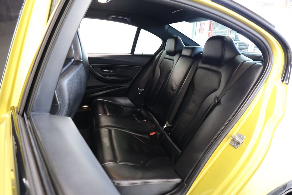 Used 2018 BMW M3 RWD image 21