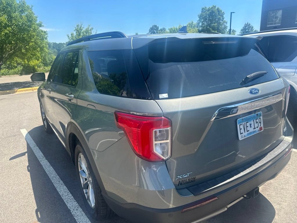 Used 2020 Ford Explorer XLT w/ Equipment Group 202A AWD/4WD image 29