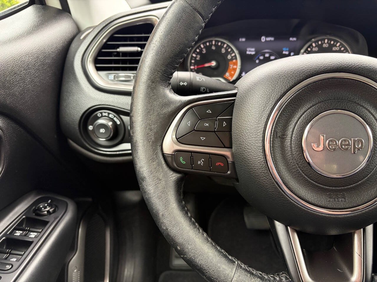 Used 2019 Jeep Renegade Limited AWD/4WD image 16